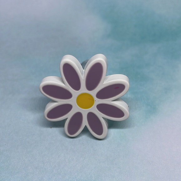 Set of 10 Daisy Lavender Flower Drawer Knobs - Picture 2 of 9